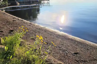 Image de Lake House with Private Sand Beach