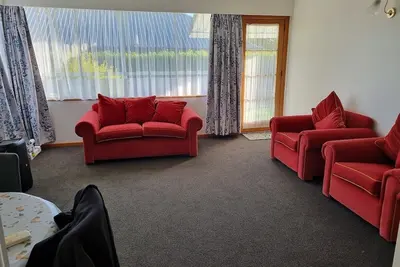 Image de Cosy and Warm. Centrally located to all Invercargill has to offer.