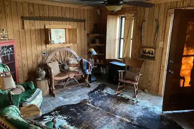 Image de \"Bucking Bull Bunkhouse\" on Bucking Bull Farm\n