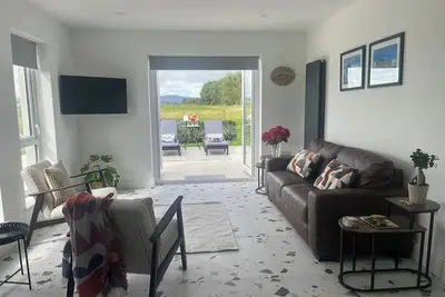 Image de Magilligan - Cottage - Sleeps 6 - Parking - Garden