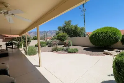 Image de Cheerful 2 Bedroom, Stunning Mountain Views 55+