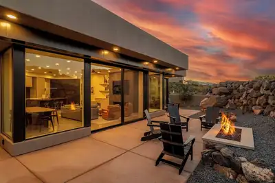 Image de Entire House (3 Bed / 3 Bath) with Pool + Pickleball access