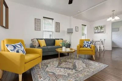 Image de Walk to Downtown Columbia*Fenced Yard*Pet-Friendly