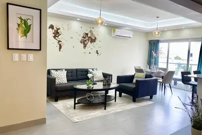 Image de Stylish, Cozy City Center 2 bedroom 2 bath Apt, Full Ac, Pool, Near All.