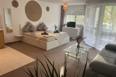 Image de Boho Apartment mit Eigenem Tiefgaragen Parkplatz