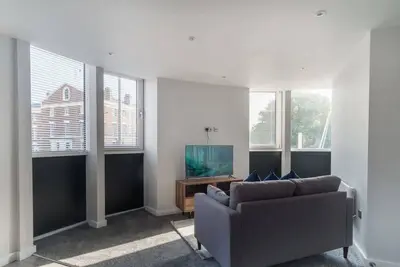 Modern 1 Bedroom Liverpool Apartment