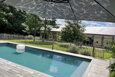 Image de Le Grenier d'Ouilly au cœur du Pays d’Auge - Piscine extérieure chauffée