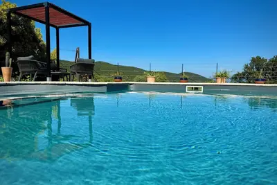 Image de Logement 2 chambres, terrasse privée & piscine proche Saint-Florent-les Agriates