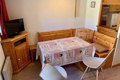 Image de Paradiski proche pistes et commerces vallandry