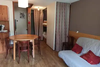 Image de Paradiski proche pistes et commerces vallandry