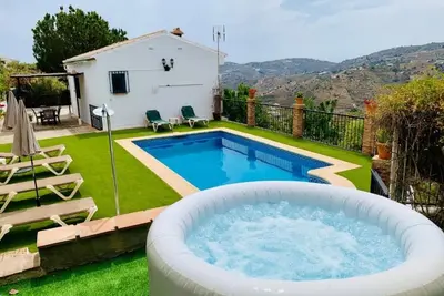 Image de Villa en Frigiliana con Piscina y Jacuzzi