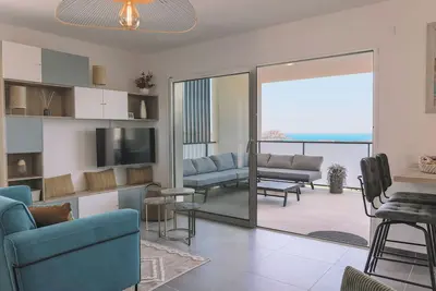 Image de Maison neuve 3 chambres. Superbe vue mer sur baie de Calvi, port et  citadelle