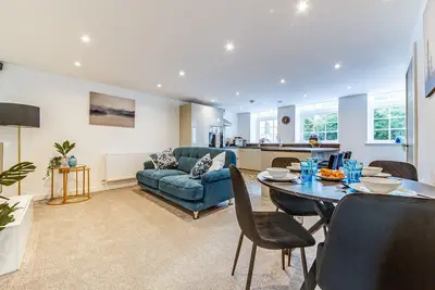 Image de Spacious & Modern 2-Bedroom House