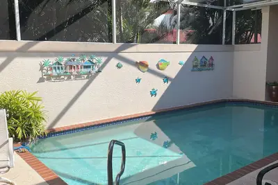 Image de Beautiful dog friendly slice of paradise located on a canal in Fort Myers.