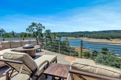 Image de Lake Front at the Dragon w/ Dock