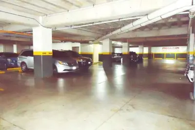 Image de Comfortable 3 bedroom apartment with free parking