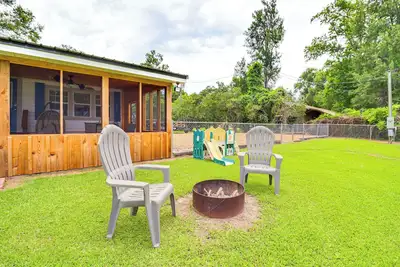 Image de Lakefront Jonesville Cabin w/ Dock + Fire Pit!