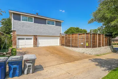 Image de Spacious City Escape with Charming pool and backyard: Small In House Apartment