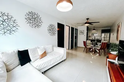 Image de Bright, Comfy Apt @ Miramar