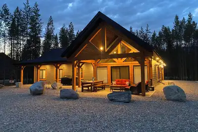 Image de Blue Sky Valemount Cabin <br>Your home away from home, your search is over!