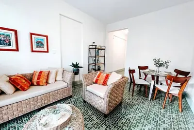 Picaflor 2 | Historic Bright & Cozy Apt @ Miramar