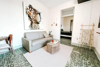 Image de Cozy Apartment Featuring King Bed and Sofa Bed