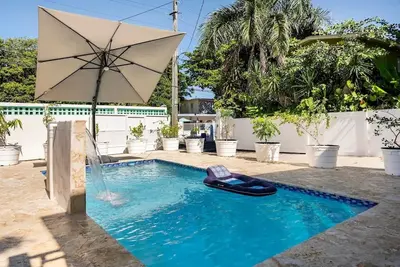 Image de Steps from Beach, private pool and Wifi