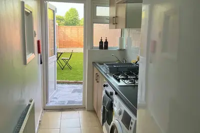 Image de 4 Bedroom House for Large Guests: A home far away from home