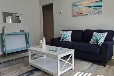 Image de Renovated Beach Theme Apt Near Owa and Beach 702