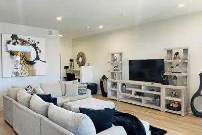 Image de Modern & Luxurious Cozy<br>Downtown City View Getaway