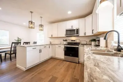 Image de The Creekside Cottage, Mins from Downtown