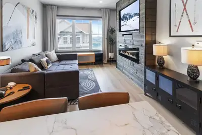 Image de Renovated Slope Side Getaway