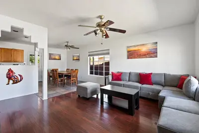 UpTown Phoenix! Centrally Located! Quaint!