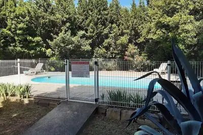 Image de Au cœur des Alpilles Appart Rdc Jardin et Piscine
