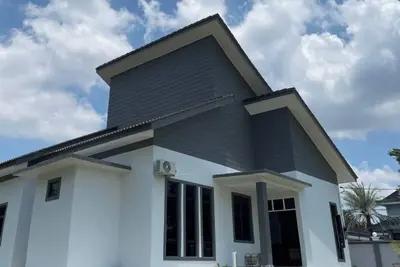 Image de Homestay Pcb. 5 minute walk to the Pantai Cahaya Bulan Beach