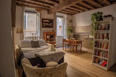 Image de Roman Holiday (historical building from 12th century, 200m from the coliseum)