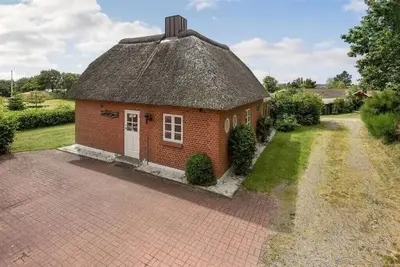 Image de Thatched Holiday Home in Struer, Jutland with a view<br>