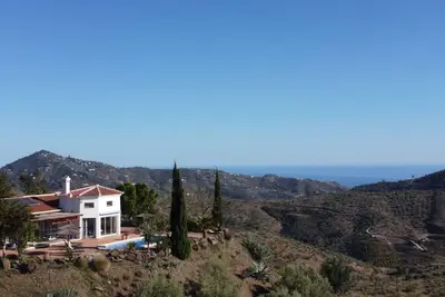 Image de Casa El Mirador Offers Spectacular Views, Comfort, and a Heated Pool