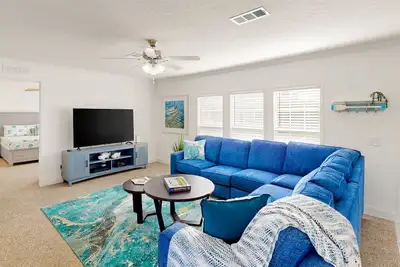 Image de Long Lake House | Waterfront stay in Okeechobee with scenic deck