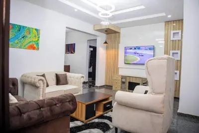 Image de 2bedroom(Pool, Gym, Wi-Fi, 24hrs power)