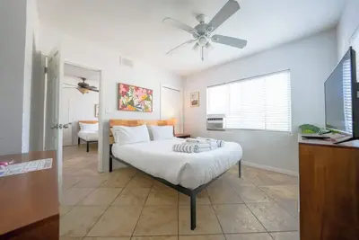 Image de 3 min to beach ~ 2 bed apartment ~ free parking