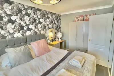 Image de Vue historique-Appartement-Salle de bain privée