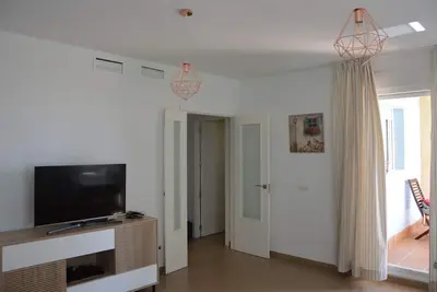 Image de Alquiler Apartamento 1ª Línea de Playa, Punta del Moral, Paseo de la Cruz 22