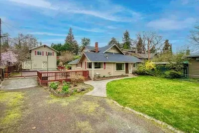 Image de Medford Home and 2 Condos with Pool