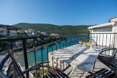 Image de Apartments Budeš - One Bedroom Apartment with Balcony and Sea view A2