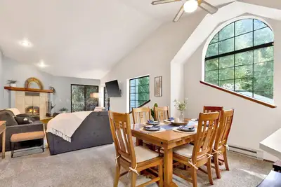 Image de Galbraith Mtn Forest Retreat - pedal to world-class mountain biking trails!