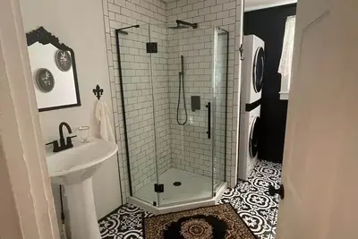 Image de 629 on Main Rental A\n