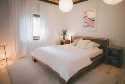 Image de Spacious house with private garden and patio