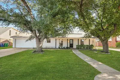 Image de Garden Retreat / King Bed / Large Yard