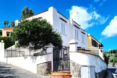 Image de Comfortable Holiday Home with City-Sea View in center of Lacco Ameno (Ischia)